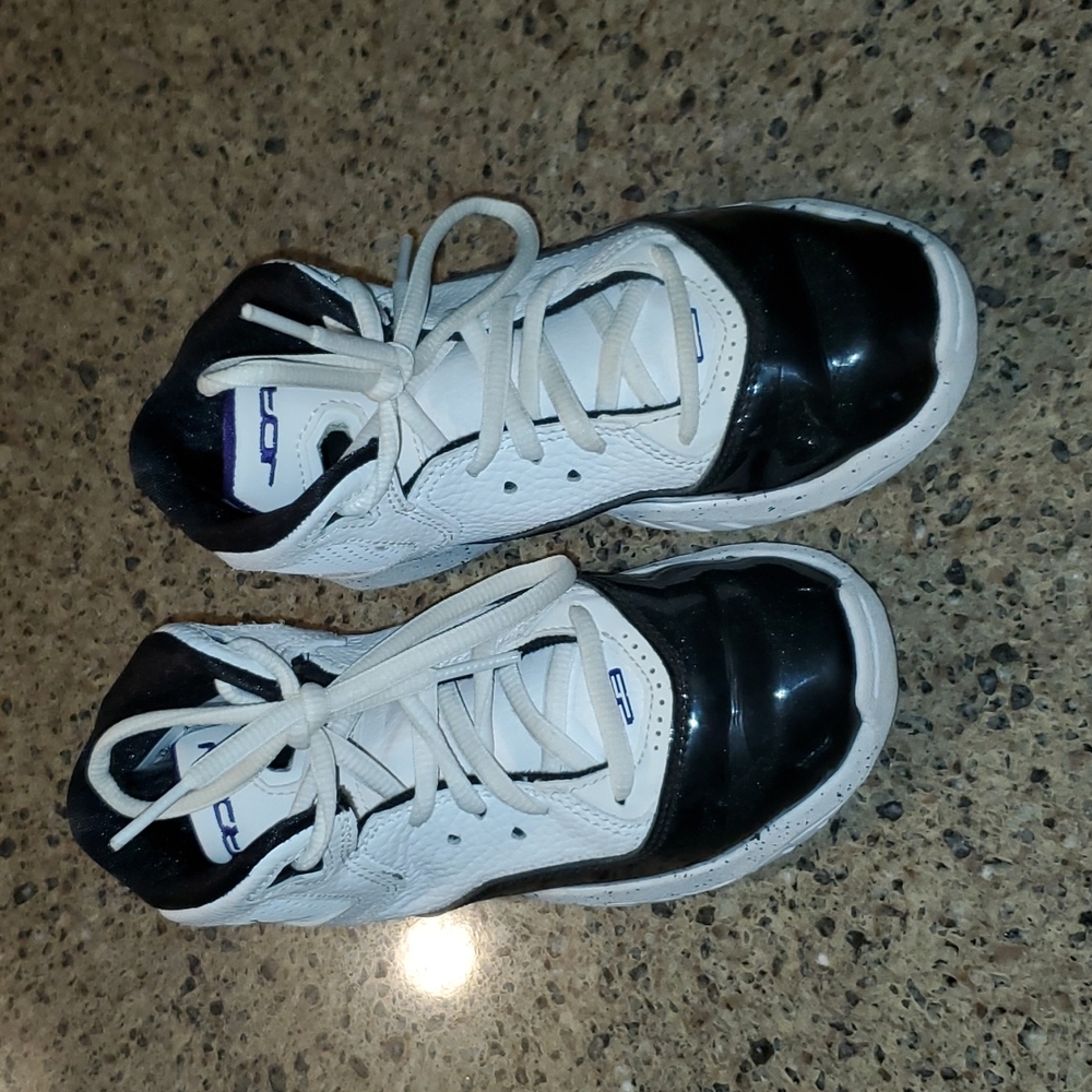 Kids Basketball Shoes